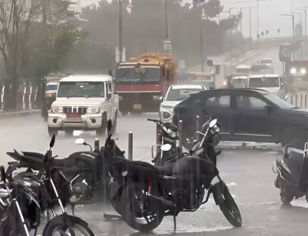 ढाई घंटे की बारिश में ‘दरिया’ बना बाड़मेर, घर-दुकानों में घुसा पानी; बीकानेर में भी हालात बेहाल