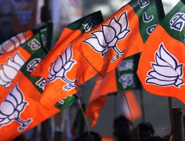 निकाय टिकटों पर BJP की रातभर माथापच्ची, दौसा में पारिवारिक विवाद के बीच फायरिंग; ट्रक में भी लगी आग