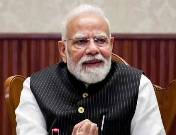 बिश्केक पहुंचे PM मोदी, SCO समिट पर दुनिया की नजर; कई देशों के नेताओं से होगी अहम मुलाकात
