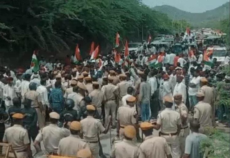 सिंगला बांध के किसानों का अजमेर कूच, 96 ट्रैक्टरों की रैली बैरिकेडिंग पर रोकी; कलेक्टर को ज्ञापन देने की मांग