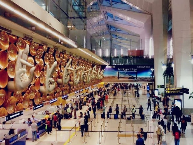 स्वतंत्रता दिवस से पहले दिल्ली में कई जगह बम की धमकी, एयरपोर्ट और हाईकोर्ट भी अलर्ट