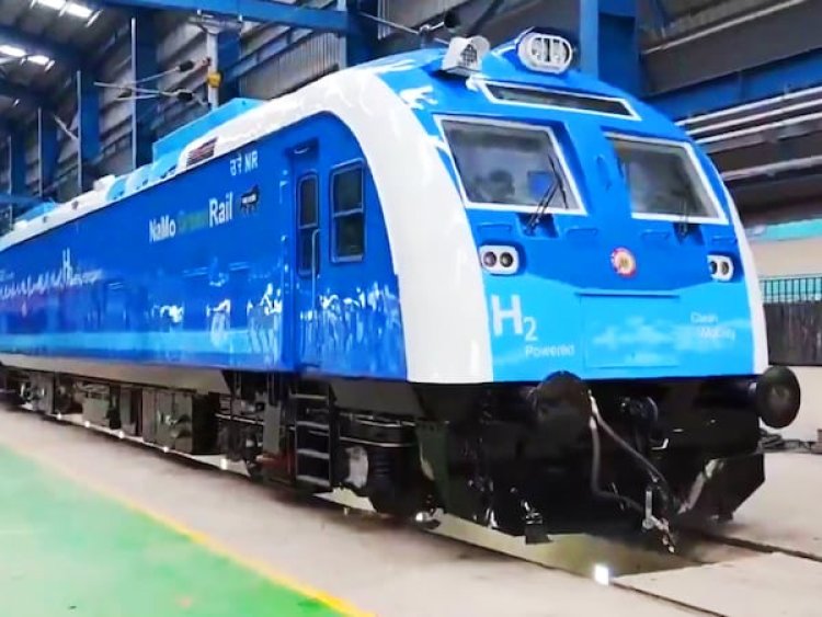 Hydrogen Train: पहाड़ी इलाकों में दौड़ेंगी हाइड्रोजन ट्रेनें, रेलवे की 35 ट्रेनों की योजना; जानें क्या है खासियत