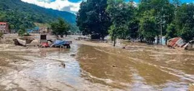 नेपाल बाढ़ के बाद 288 भारतीय लापता, अब तक 21 का रेस्क्यू; चीन में भी फंसे तीर्थयात्री