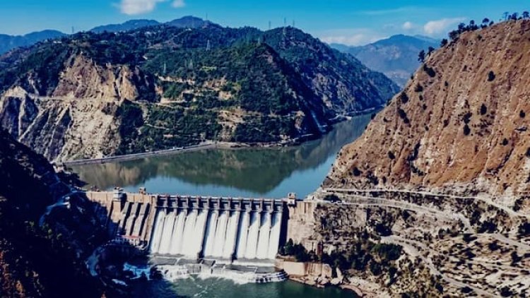 सिंधु जल संधि पर पाकिस्तान की बढ़ी बेचैनी, दुनिया के सामने उठा रहा पानी का मुद्दा