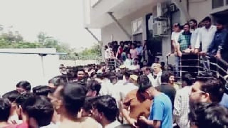 NEET PG 2026: जयपुर में बिजली कटौती से बार-बार बाधित हुई परीक्षा, हंगामे के बाद एग्जाम स्थगित; अब 5 सितंबर को होगी परीक्षा