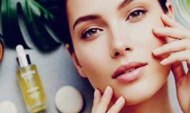 Beauty Tips: सिर्फ 2 रुपये में चेहरे पर आएगा निखार! बर्फ के इस आसान नुस्खे से पाएं फ्रेश और ग्लोइंग स्किन