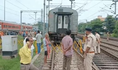 आरा में बड़ा रेल हादसा टला: गलत लाइन पर चली महानंदा एक्सप्रेस, इंजन समेत 3 कोच पटरी से उतरे; स्टेशन मैनेजर सस्पेंड