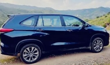 Toyota Innova Hycross Facelift: नए अवतार में आएगी इनोवा हाईक्रॉस, टेस्टिंग के दौरान दिखी कार; मिल सकते हैं ये अपडेट