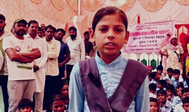 दो कमरों में चल रहा पूरा स्कूल, बच्चों की पढ़ाई पर संकट; बीकानेर में ग्रामीणों ने लगाया ताला, अब आर-पार की लड़ाई