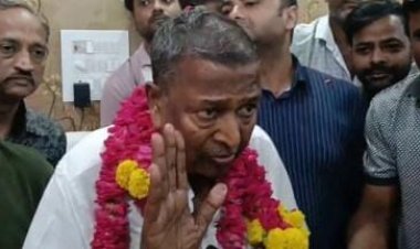 Dholpur Politics: बिना पार्षद चुनाव लड़े गिरीश गर्ग बने नगर परिषद के निर्विरोध सभापति