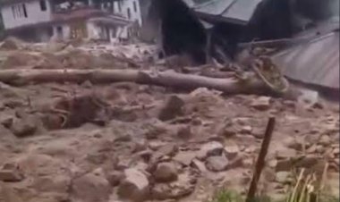 सिक्किम में रातभर बारिश के बाद पहाड़ टूटा, रिंबी गांव में 20 से ज्यादा घर तबाह; बाल-बाल बची जिंदगियां