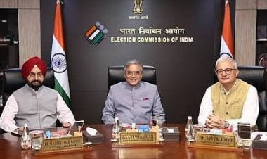 विवादों के बीच CEC ज्ञानेश कुमार समेत तीनों चुनाव आयुक्तों की बैठक, SIR-Form 6 पर लिए ये फैसले