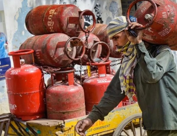 1 अक्टूबर से गैस सब्सिडी पर असर, ऐसे पूरा करें आधार प्रमाणीकरण