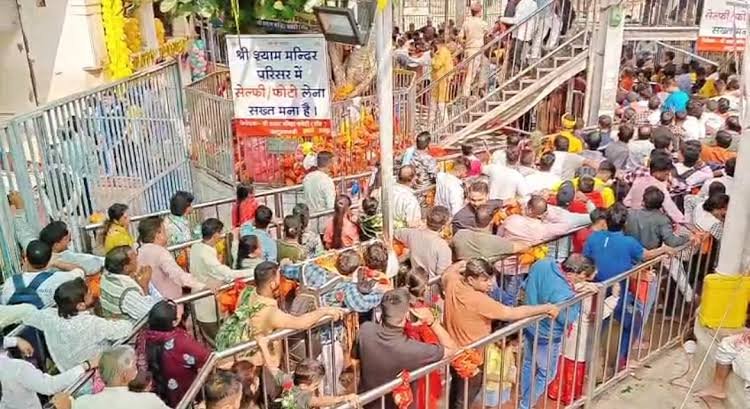 खाटूश्यामजी में भक्तों का सैलाब, 17 KM तक पैदल सफर; आज VIP दर्शन भी बंद