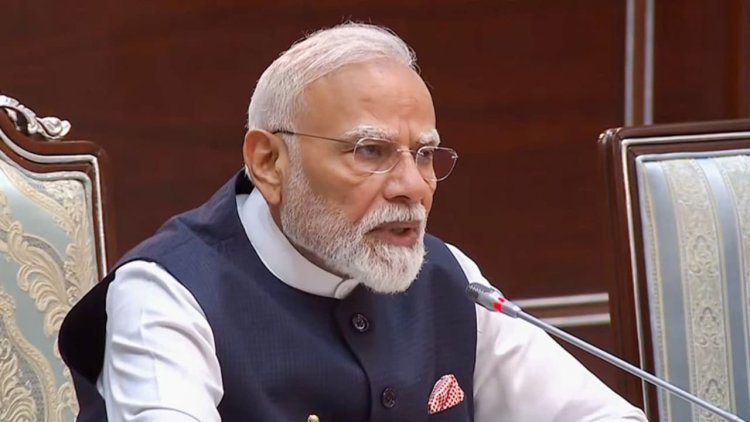 ‘मान लीजिए मैं आपका विद्यार्थी हूं...’ शिक्षकों से PM मोदी ने मांगे पब्लिक स्पीकिंग के टिप्स, स्क्रीन टाइम पर भी की खुलकर बात
