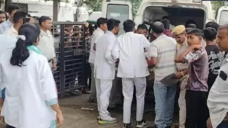 मंदिर दर्शन को निकले परिवार पर टूटा कहर, पानी से भरे गड्ढे में पलटी ईको वैन; 3 बच्चों समेत 4 की मौत