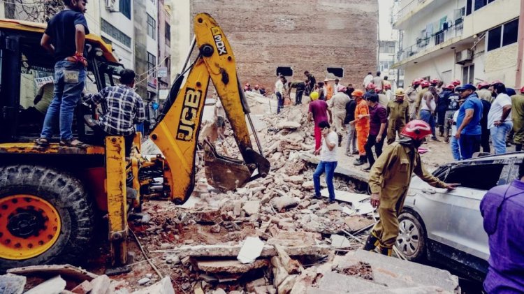 सत्य निकेतन हादसे में मौत का आंकड़ा 6 पहुंचा, मलबे में अब भी तलाश; डॉग स्क्वॉड की मदद से रेस्क्यू जारी