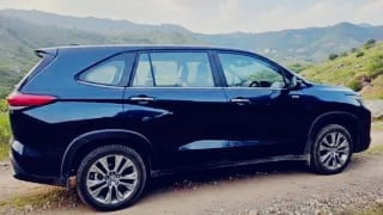 Toyota Innova Hycross Facelift: नए अवतार में आएगी इनोवा हाईक्रॉस, टेस्टिंग के दौरान दिखी कार; मिल सकते हैं ये अपडेट
