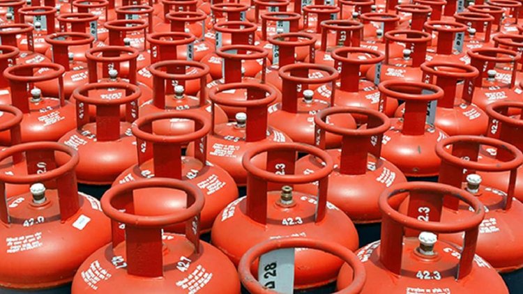 LPG Booking Rule: गांवों में सिलेंडर बुकिंग की बड़ी राहत, अब 25 दिन में बुक होगा अगला सिलेंडर; 45 दिन का नियम खत्म