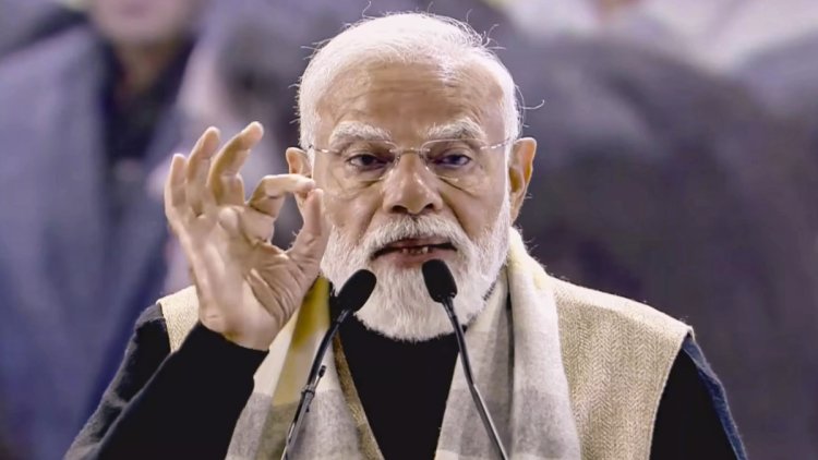 वडोदरा में PM मोदी का Gen-Z कनेक्ट, युवाओं से बोले- विकसित भारत की रफ्तार में आपकी भूमिका अहम