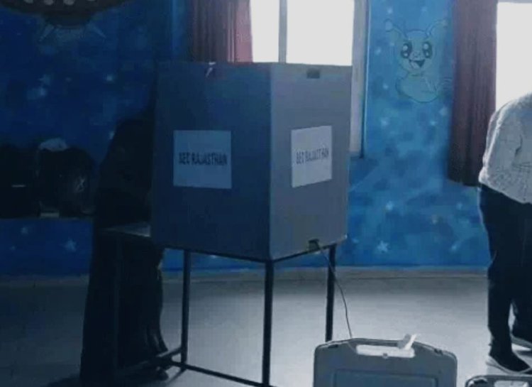 राजस्थान निकाय चुनाव: जोधपुर में EVM खराब, वोट डालने के लिए इंतजार करते रहे लोग; 162 निकायों में मतदान