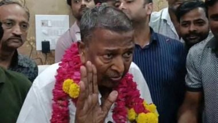 Dholpur Politics: बिना पार्षद चुनाव लड़े गिरीश गर्ग बने नगर परिषद के निर्विरोध सभापति