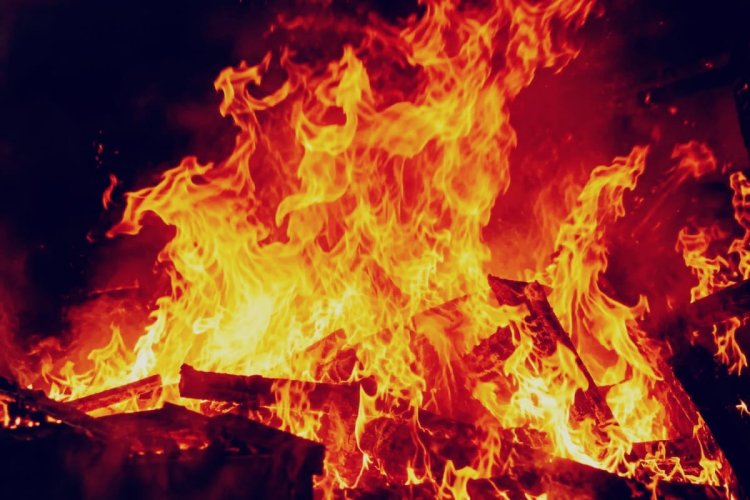 Jaipur News: पति-पत्नी अलग-अलग कमरों में सो रहे थे, मकान में लगी आग; युवक की जलकर मौत