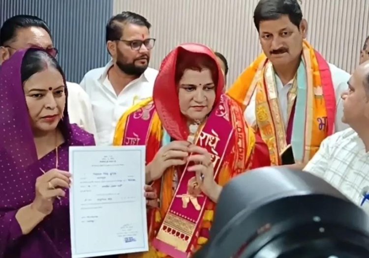 Bharatpur News: अनुराधा सिंह ने ली भरतपुर मेयर पद की शपथ, तीन पार्षदों ने भी लिया पद और गोपनीयता का संकल्प