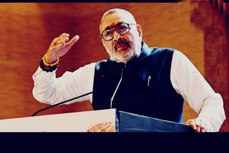 गिरिराज सिंह का दावा- ‘सोनिया गांधी जाएंगी जेल’, नागरिकता और वोट को लेकर राहुल गांधी पर भी साधा निशाना