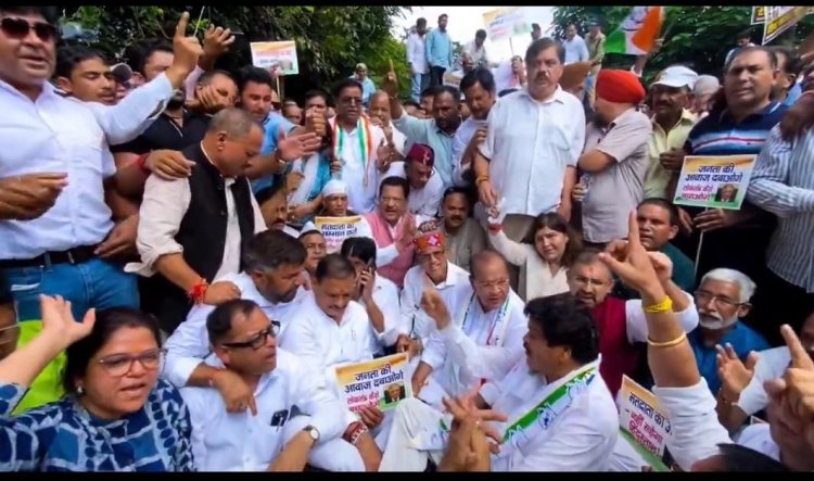 SIR विवाद पर सड़कों पर कांग्रेस, CEC ज्ञानेश कुमार के खिलाफ देशभर में प्रदर्शन; दिल्ली-पटना से देहरादून तक दिखा विरोध