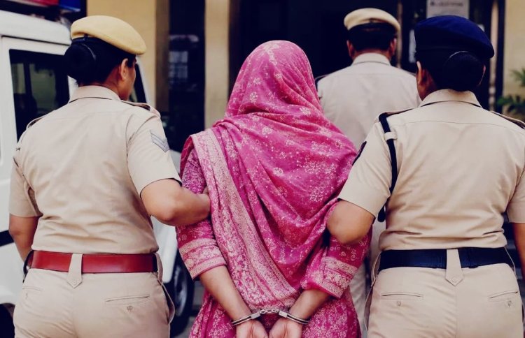 पिता-पुत्र की मौत को हादसा दिखाने की साजिश, रजिया बी गिरफ्तार; रैकी का आरोप