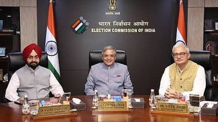 विवादों के बीच CEC ज्ञानेश कुमार समेत तीनों चुनाव आयुक्तों की बैठक, SIR-Form 6 पर लिए ये फैसले