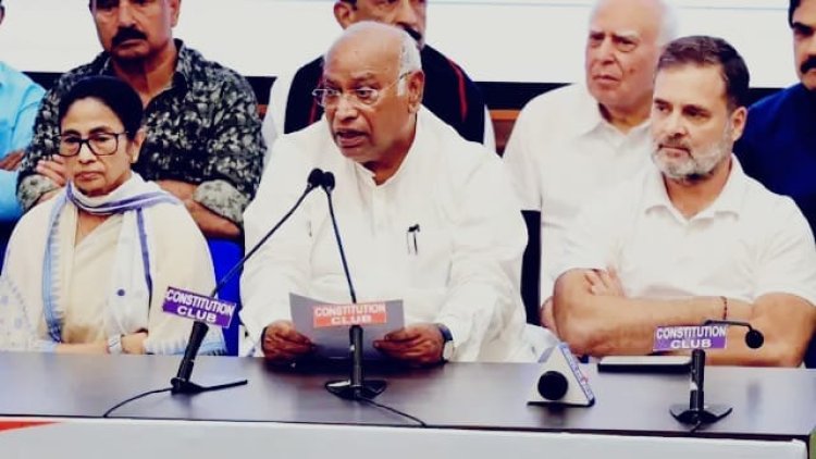 INDIA गठबंधन की बैठक से पहले सियासी हलचल, DMK-AAP की दूरी; अखिलेश नहीं आएंगे, प्रतिनिधि लेंगे हिस्सा