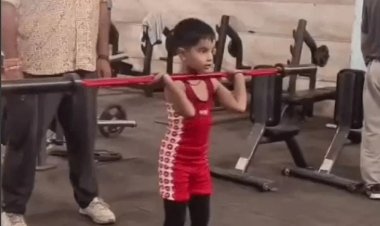 उदयपुर के नन्हे विराज का बड़ा कारनामा! 17 किलो वजन वाले 6 साल के बच्चे ने उठाया 47 किलो भार