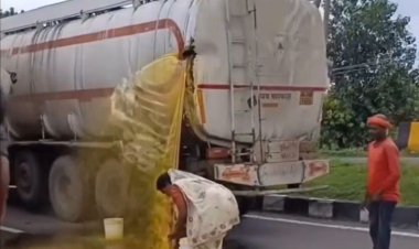 राजस्थान में तेल का टैंकर पलटा, सड़क पर बहा सरसों का तेल तो बाल्टी-बर्तन लेकर पहुंचे लोग; वीडियो वायरल