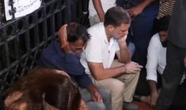 इंडिया गेट पर अंकिता के माता-पिता से मिले राहुल-प्रियंका, दुष्यंत गौतम की नियुक्ति का विरोध तेज