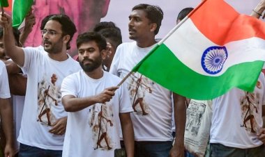 तिरंगा मार्च से पहले हिरासत में लिए गए अभिजीत दीपके की कोर्ट में पेशी, पुलिस ने इन धाराओं में की कार्रवाई