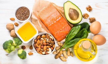 Fish Oil Benefits: मछली के तेल में छिपे हैं ओमेगा-3 के फायदे, दिल से लेकर त्वचा तक मिल सकता है पोषण