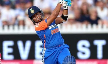 30 की उम्र में भारतीय क्रिकेटर का संन्यास, RCB को दिलाया था खिताब