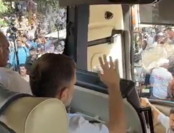 जंतर-मंतर के लिए रवाना हुए राहुल-प्रियंका, विपक्षी सांसद करेंगे प्रदर्शन