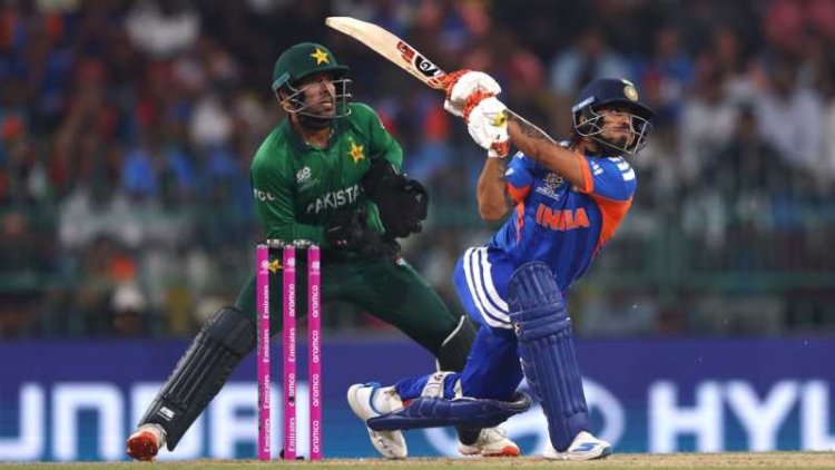 IND vs PAK: भारत के 212 रनों के लक्ष्य के सामने पाकिस्तान की खराब शुरुआत, 36 रन पर गिरे 2 विकेट