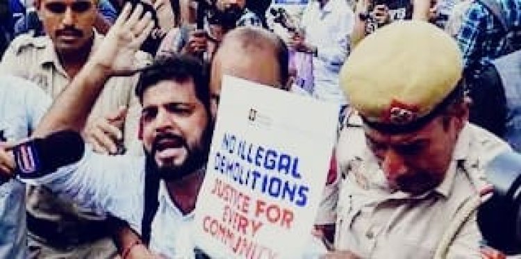 प्रदर्शन को लेकर दिल्ली पुलिस का बड़ा एक्शन, 3 FIR दर्ज; करीब 1000 लोग हिरासत में