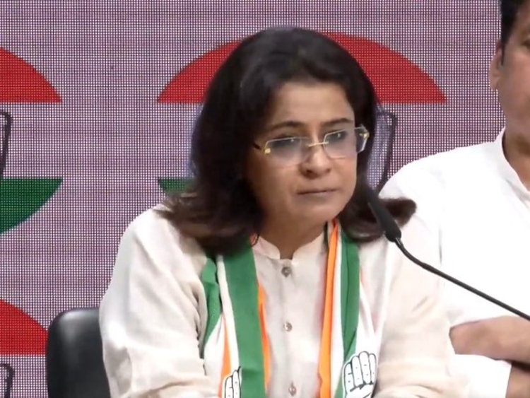 AAP की राष्ट्रीय मुख्य प्रवक्ता प्रियंका कक्कड़ कांग्रेस में शामिल, बताई पार्टी छोड़ने की वजह