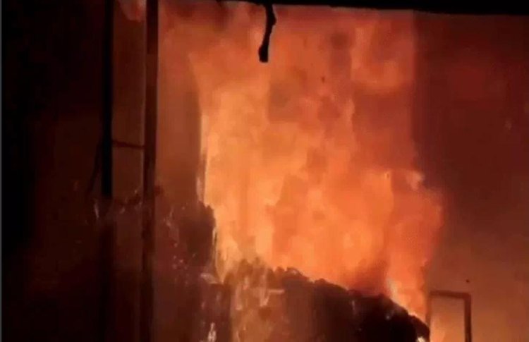 मेडिकल शॉप में लगी भीषण आग, 8 लाख की दवाइयां और उपकरण जलकर खाक