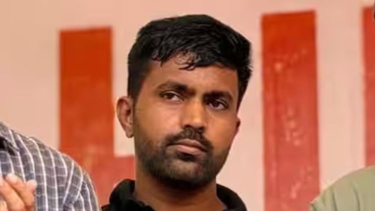 हिरासत में लिए गए दीपक बालियान को सुबह घर छोड़ गई पुलिस, आशुतोष रांका ने कहा- कुछ हदें पार नहीं होनी चाहिए