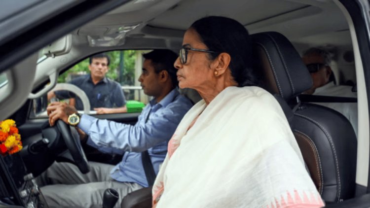 ममता बनर्जी पहली बार ज्ञानेश कुमार के खिलाफ प्रदर्शन में शामिल, राहुल-प्रियंका के साथ राष्ट्रपति से करेंगी मुलाकात