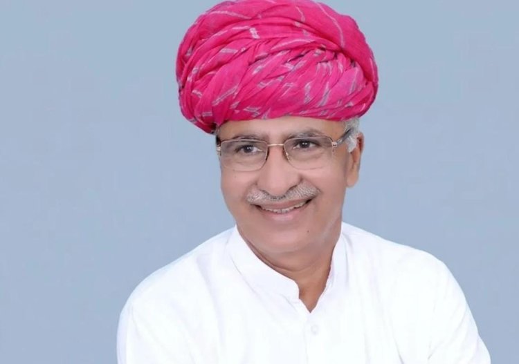 सिर पर गंडासे से वार, हाथ-पैर तोड़ने का आरोप; पत्नी ने 30 नामजद समेत 60 लोगों पर दर्ज कराई FIR
