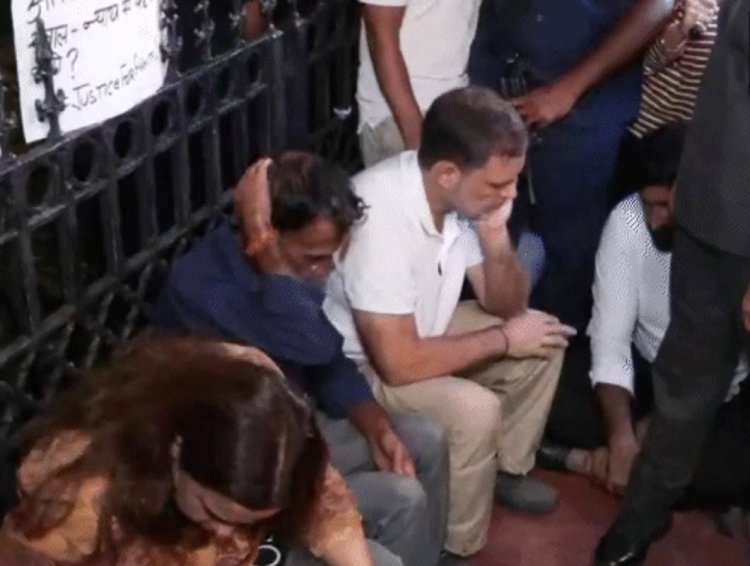 इंडिया गेट पर अंकिता के माता-पिता से मिले राहुल-प्रियंका, दुष्यंत गौतम की नियुक्ति का विरोध तेज
