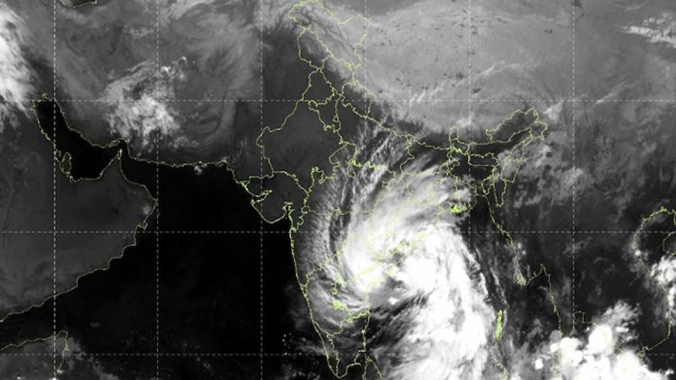 अंतरिक्ष से दिखा चक्रवात अर्नब का विराट रूप! जानिए कैसे सैटेलाइट पहचानती है तूफान की ताकत